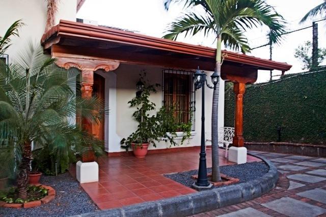 Hotel Altos de Fontana Managua Habitación foto