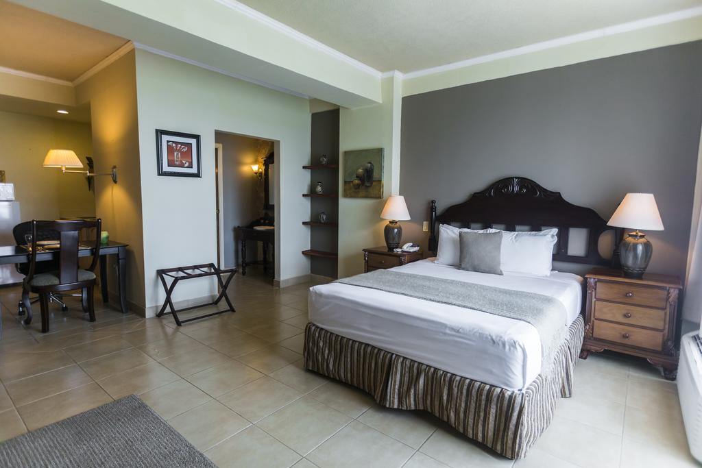 Hotel Altos de Fontana Managua Habitación foto